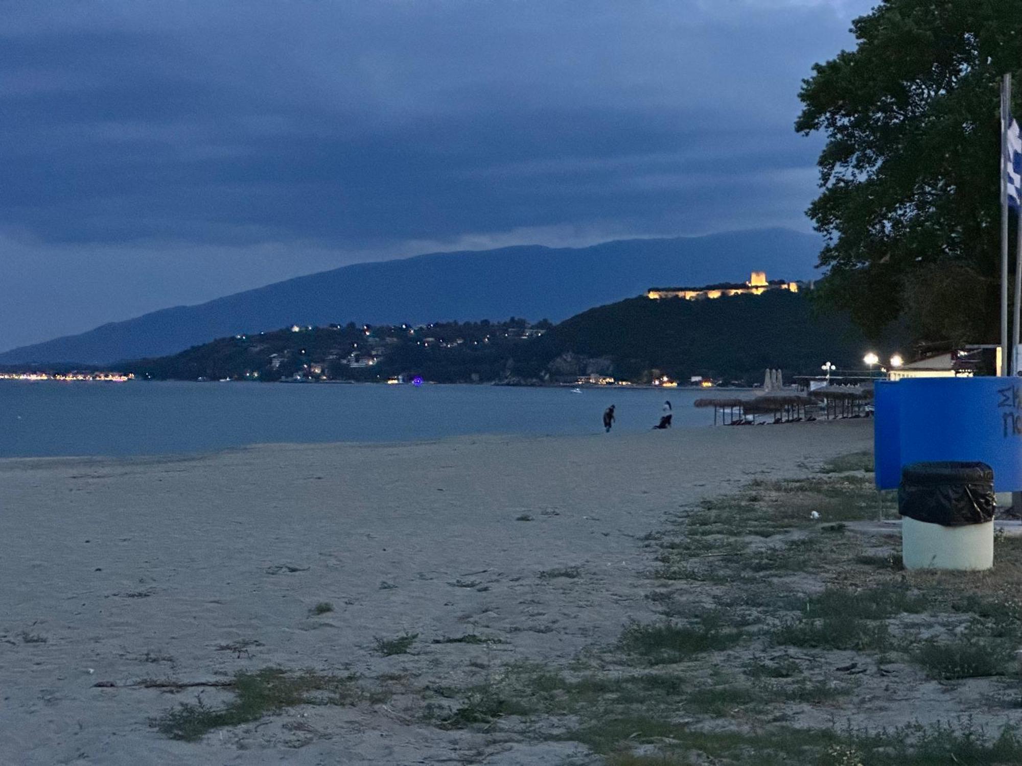 Achilleas Apartments Paralía Skotínis Εξωτερικό φωτογραφία